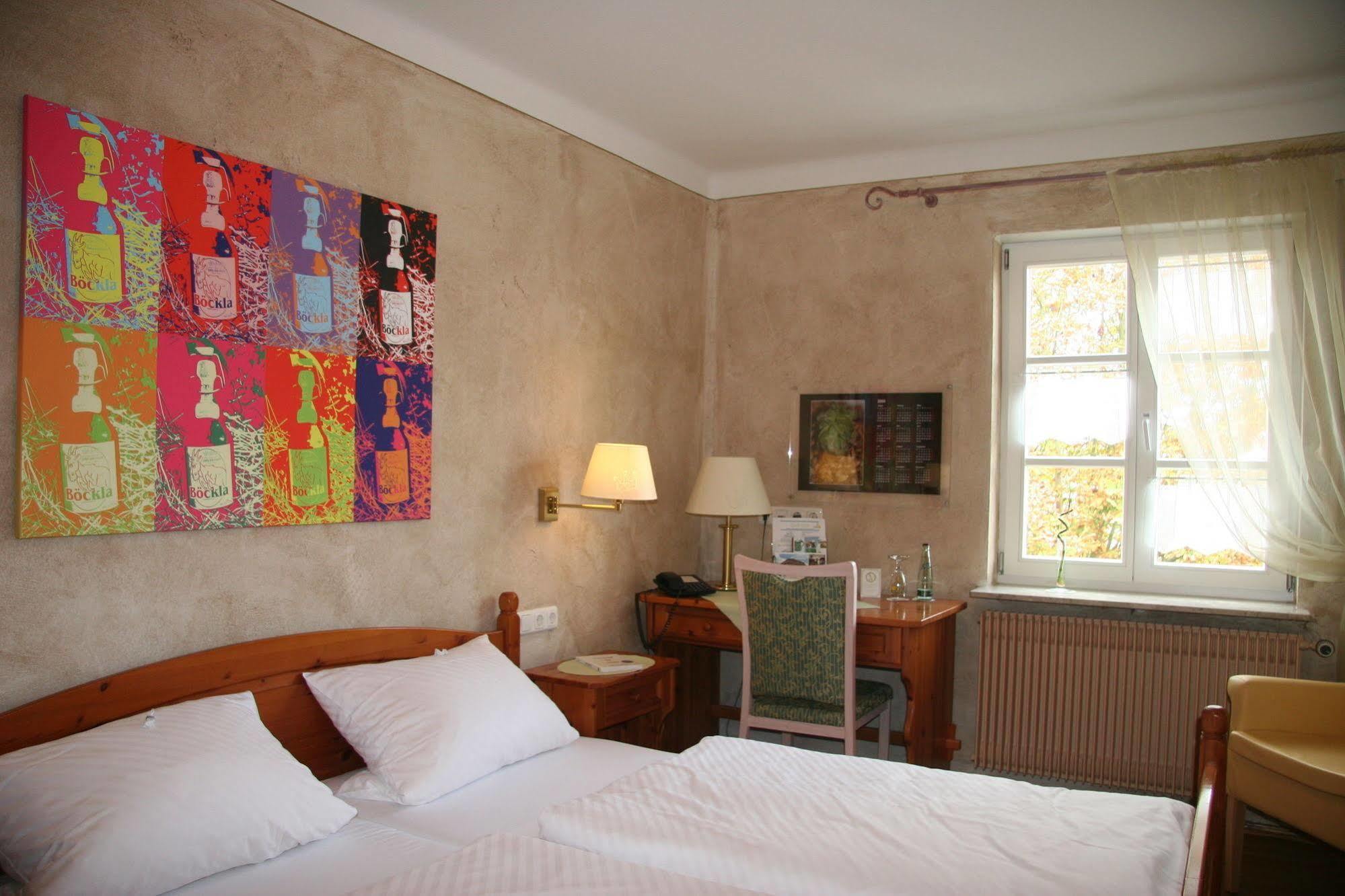 מאמלסדורף Hotel & Brauereigasthof Drei Kronen מראה חיצוני תמונה