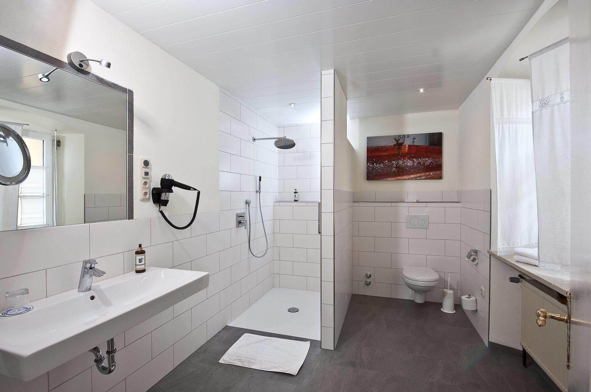 מאמלסדורף Hotel & Brauereigasthof Drei Kronen מראה חיצוני תמונה