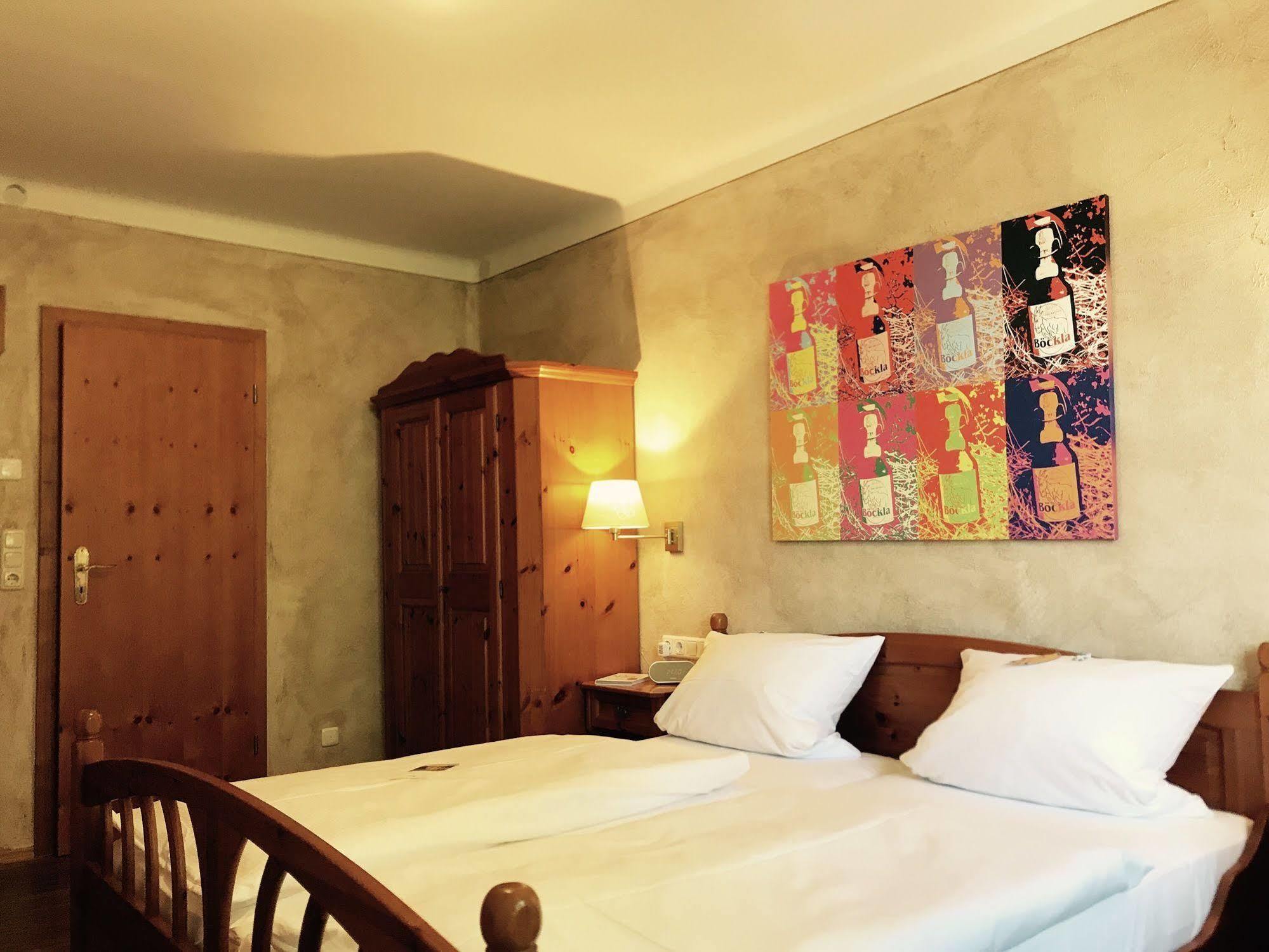 מאמלסדורף Hotel & Brauereigasthof Drei Kronen מראה חיצוני תמונה
